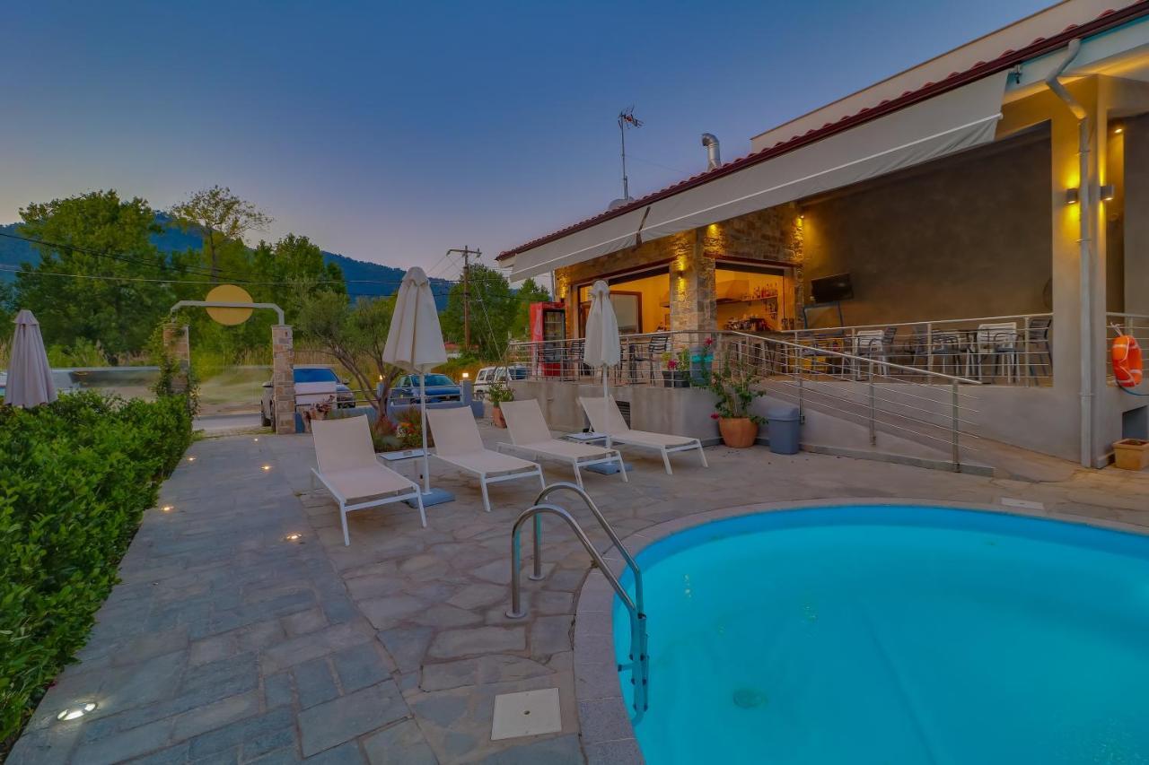 Theros Villas & Suites クリッシ・アモウディア エクステリア 写真