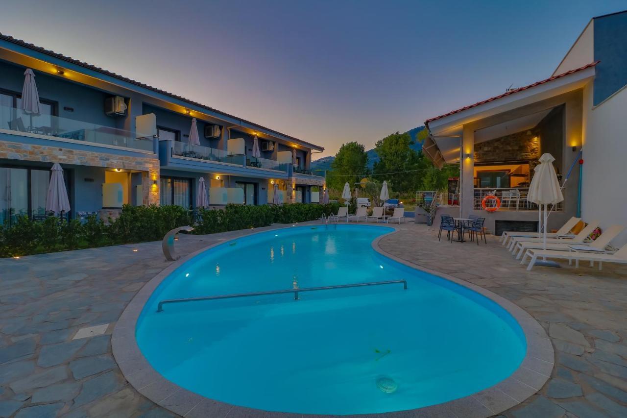 Theros Villas & Suites クリッシ・アモウディア エクステリア 写真