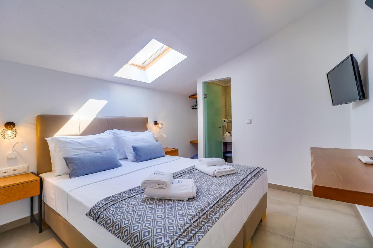 Theros Villas & Suites クリッシ・アモウディア エクステリア 写真