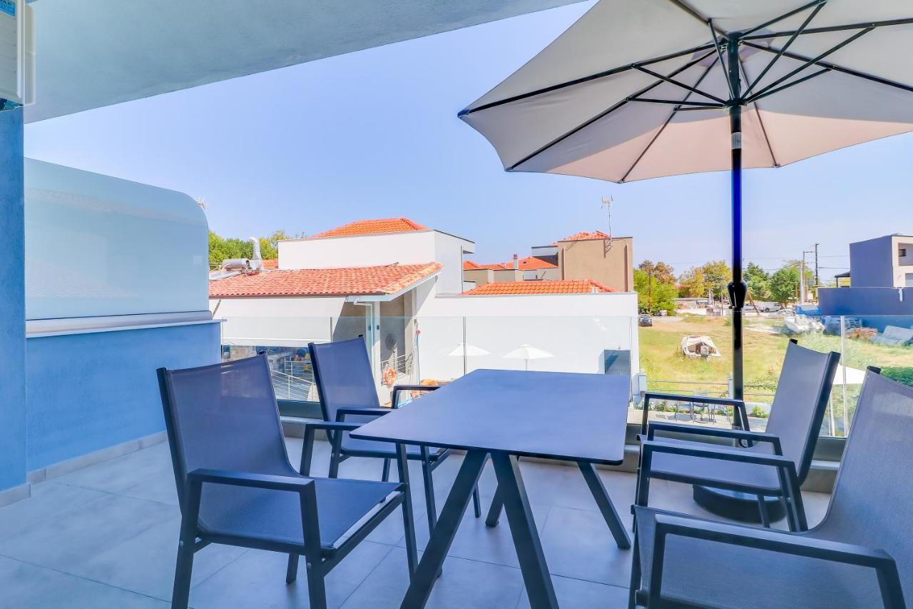 Theros Villas & Suites クリッシ・アモウディア エクステリア 写真