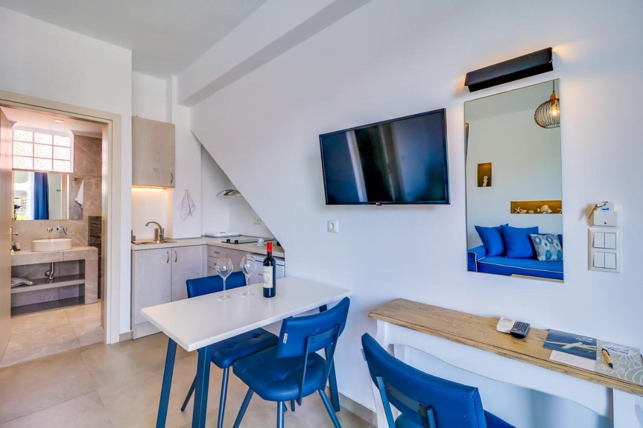Theros Villas & Suites クリッシ・アモウディア エクステリア 写真